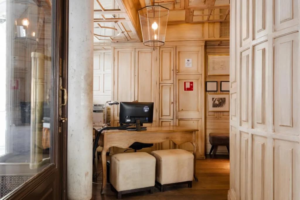 Hotel DO Placa Reial GL - Placa Reial 1, Barcellona
