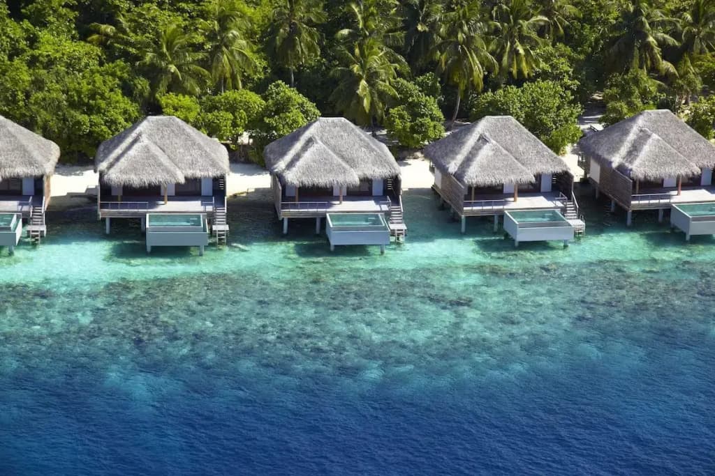 Dusit Thani Maldives Resort - Mudhdhoo Island, Baa Atoll