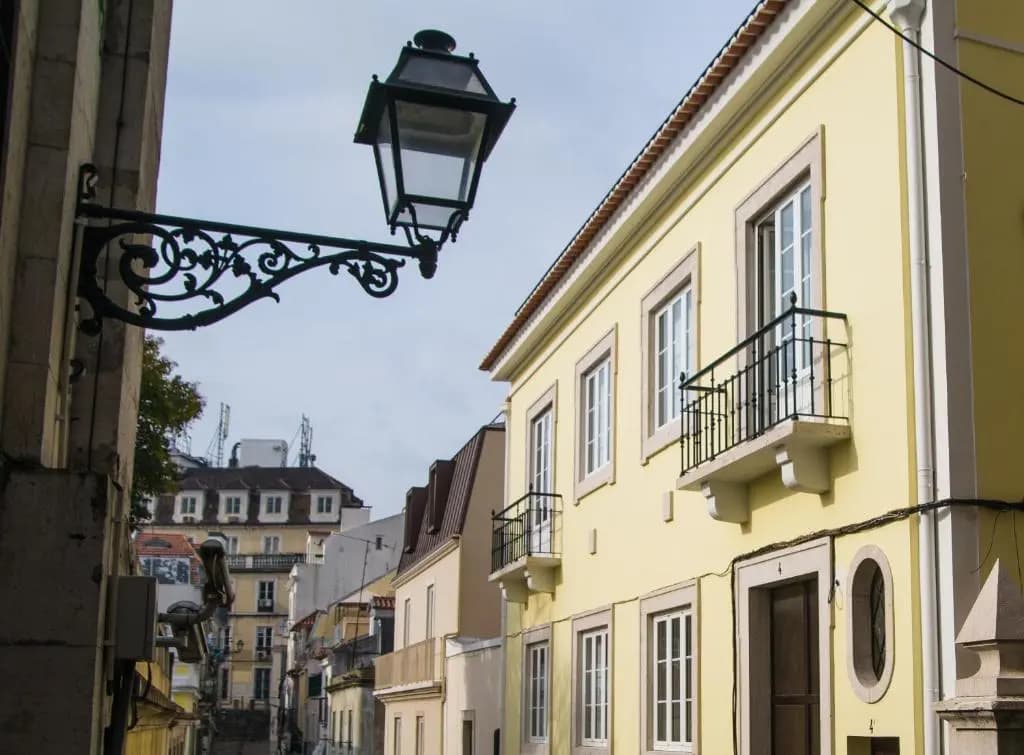 Bica FLH Suites - Travessa do Sequeiro 4, Lisbona
