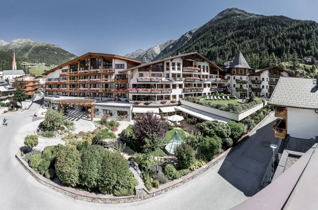 Das Central – Alpine. Luxury. Life. - Auweg, 3, Soelden