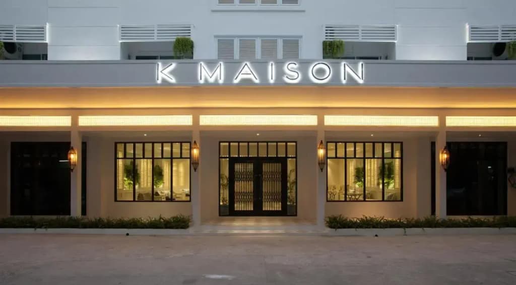 K Maison Boutique Hotel - 116/17-21 Rangnam Road, Bangkok