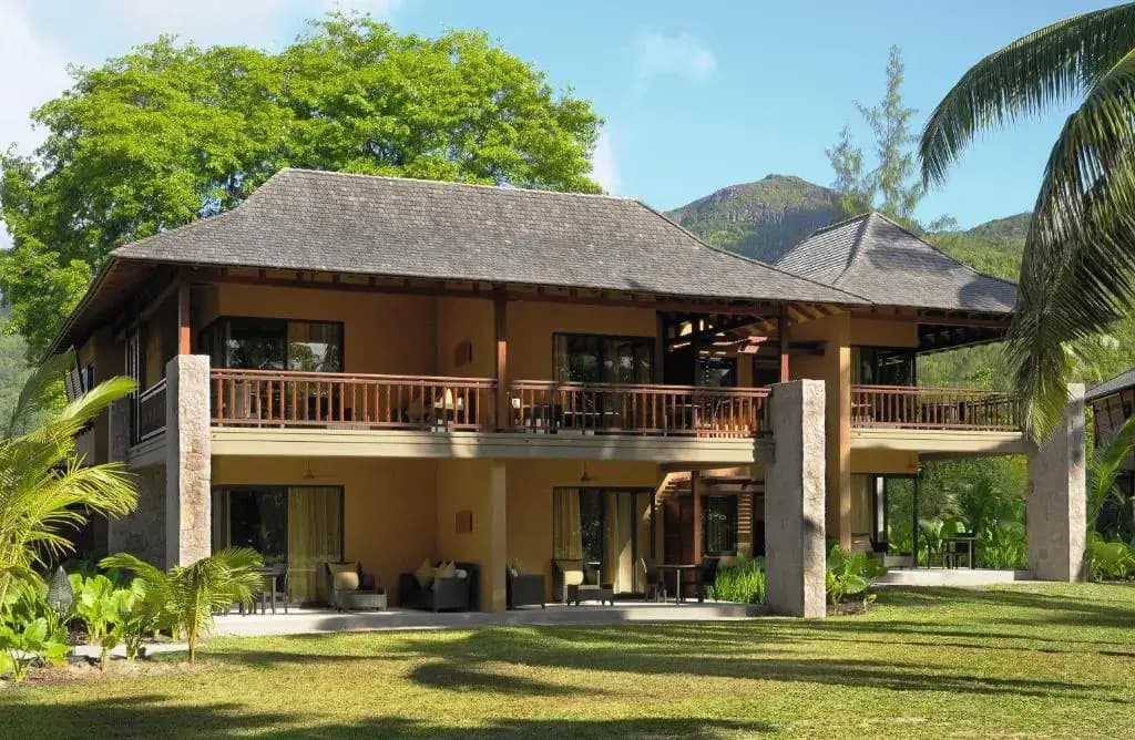 Constance Ephélia - Port Launay, Mahe Island