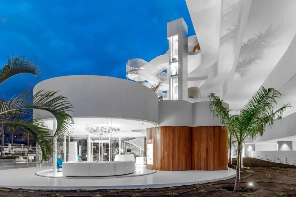 Royal Hideaway Corales Beach - Adults Only Hotel - Avenida Virgen de Guadalupe 21, Adeje