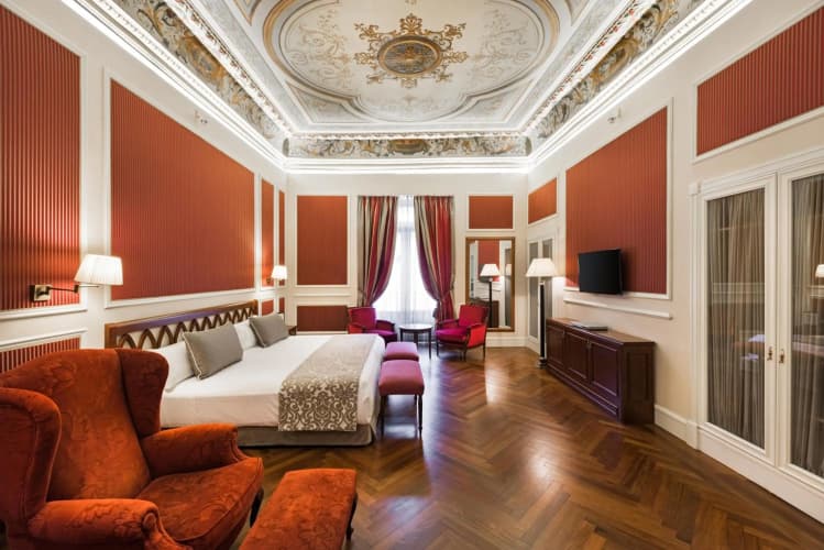 Catalonia Las Cortes Hotel - foto 1