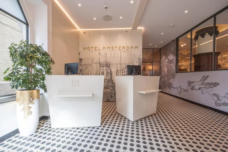 Hotel Amsterdam De Roode Leeuw - foto 1