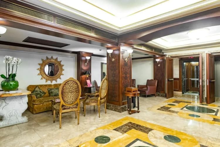 River Château Hotel - foto 1