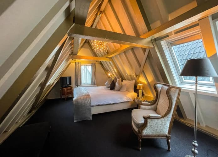 Ambassade Hotel - foto 2