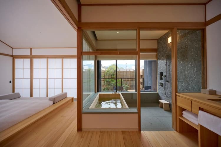 Azumi Setoda - foto 3
