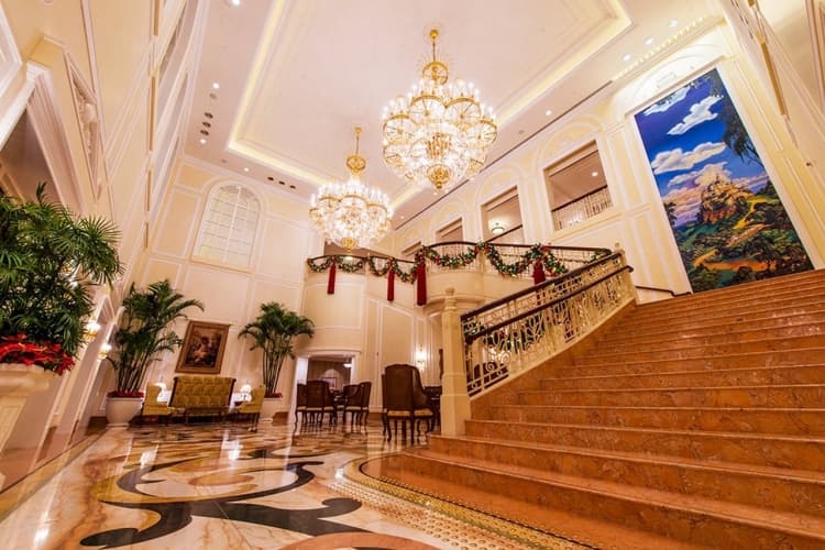 Hong Kong Disneyland Hotel - foto 2