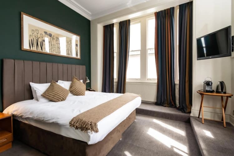 Kew Gardens Hotel - foto 1