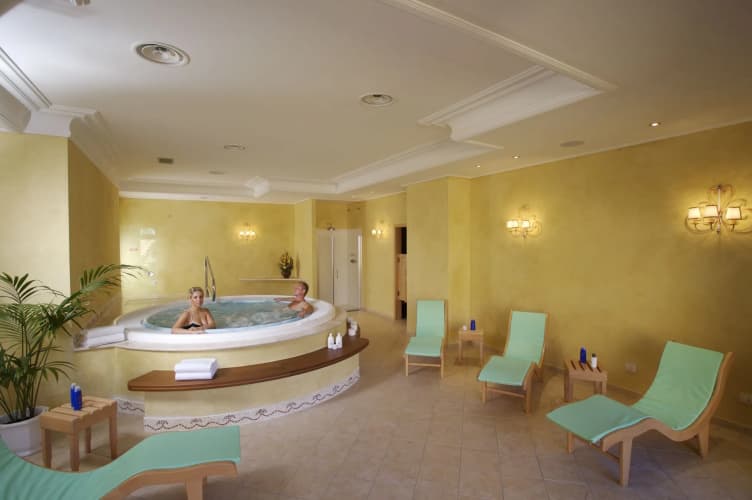Due Lune Puntaldia Resort & Golf a member of Small Luxury Hotels of the World - Localita Punta Aldia, San Teodoro