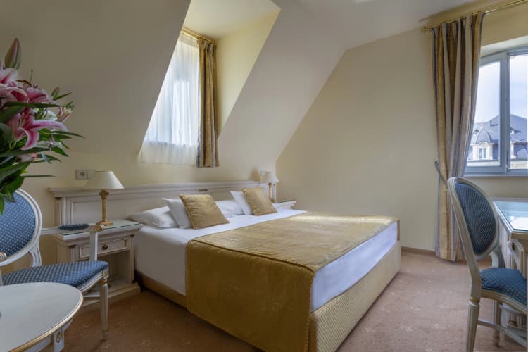 Savoy Westend Hotel - foto 1