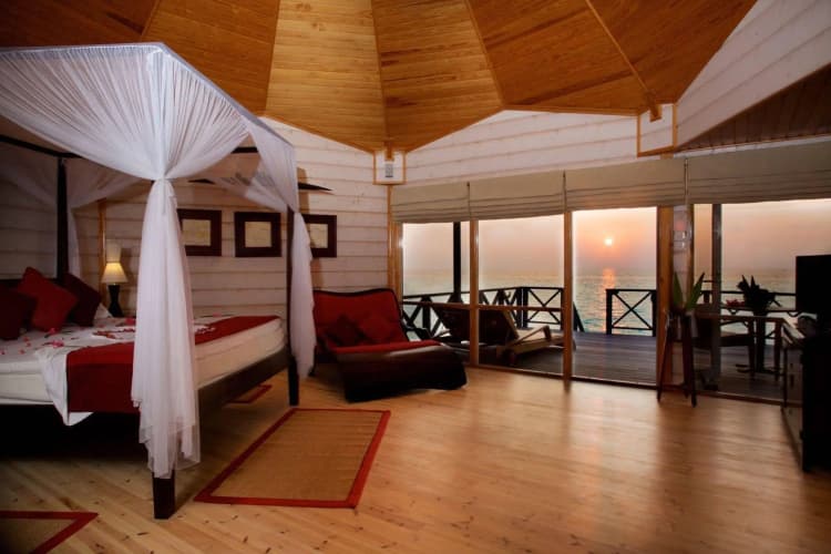 Komandoo Maldives Island Resort - foto 3