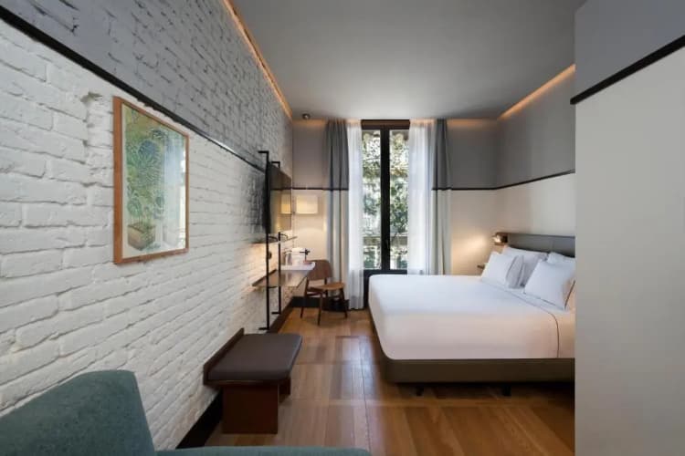Hotel Praktik Èssens - foto 2