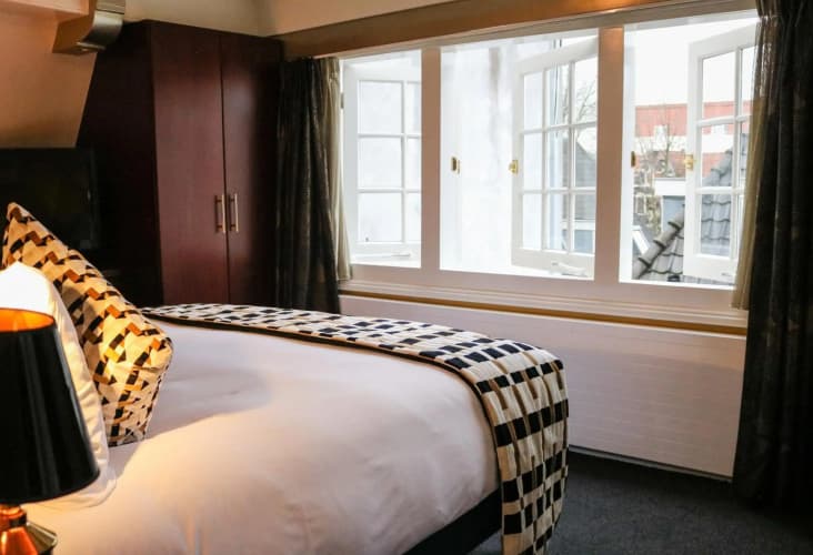 Ambassade Hotel - foto 4