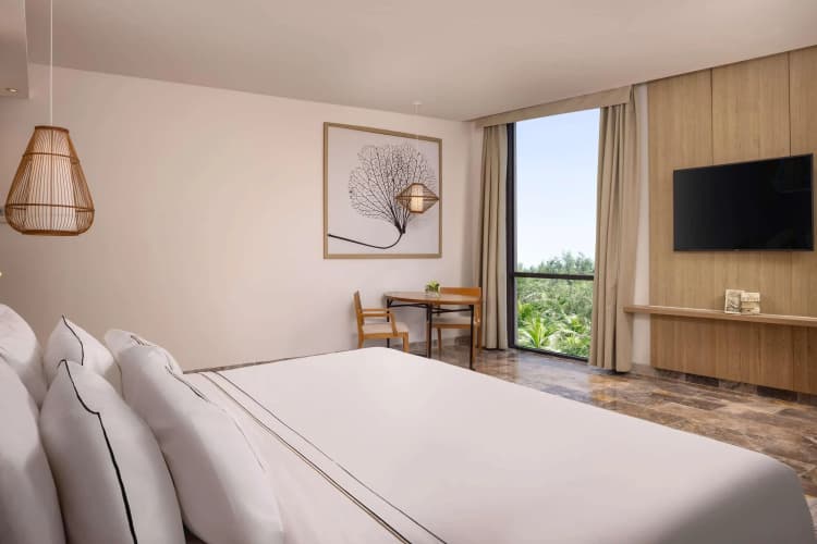 Melia Danang Beach Resort - foto 1