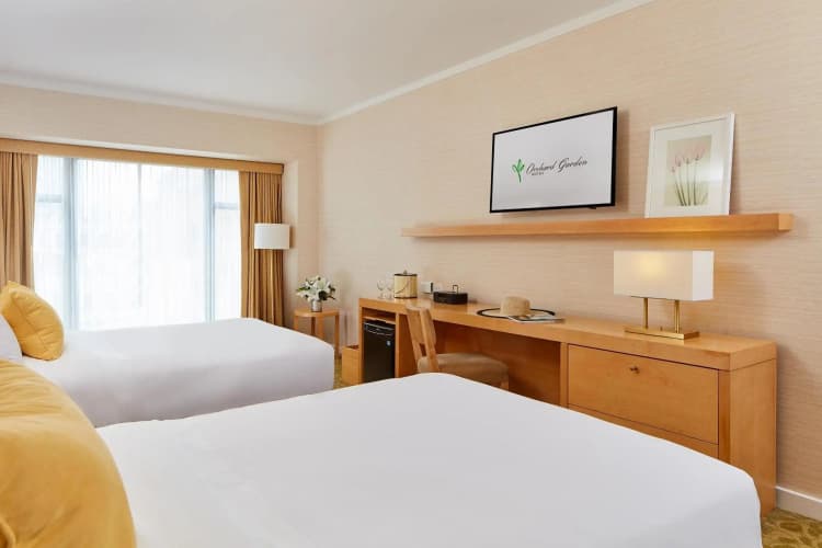 Orchard Garden Hotel - foto 2