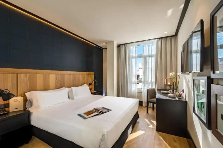 H10 Puerta de Alcalá 4* Sup - foto 1