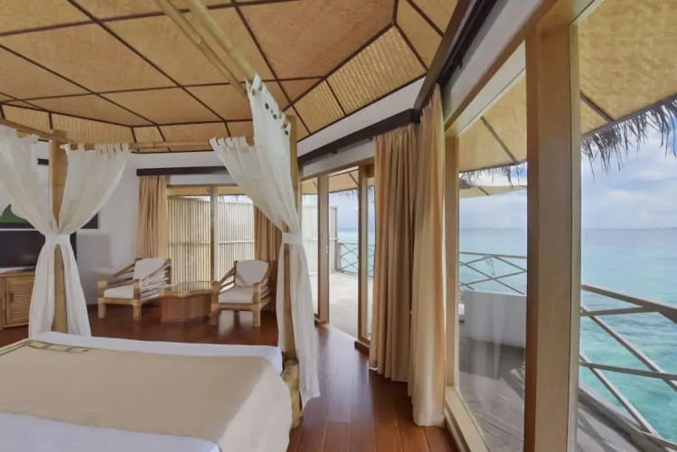 Angaga Island Resort & Spa - foto 3