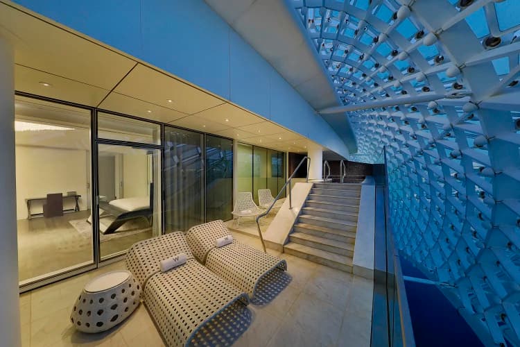 Yas Hotel Abu Dhabi - foto 3