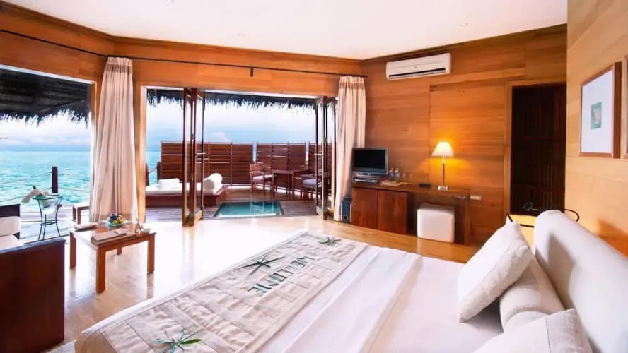 Adaaran Prestige Water Villas - with Dine around Premium All inclusive - 24 hours – 45 Minutes from Male by Seaplane Resort - foto 3