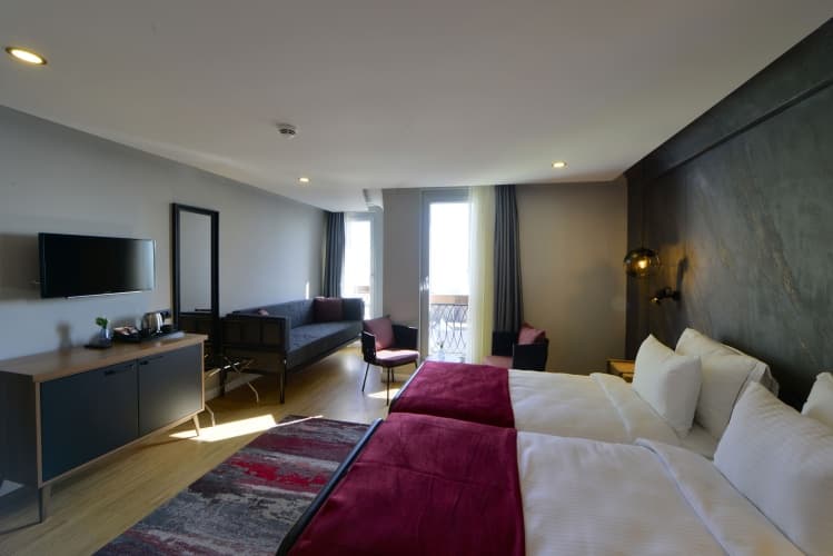 Hotel Poem - foto 1