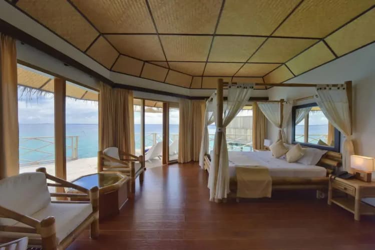 Angaga Island Resort & Spa - foto 4