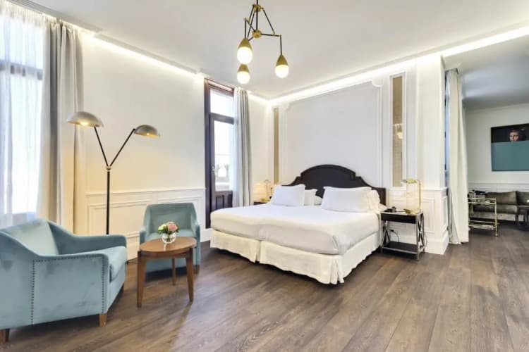 H10 Villa de la Reina Boutique Hotel - foto 3