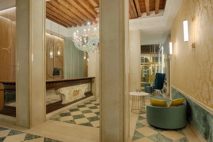 NH Venezia Santa Lucia Hotel - foto 1