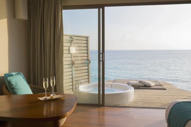 Centara Ras Fushi Resort & Spa Maldives - foto 3