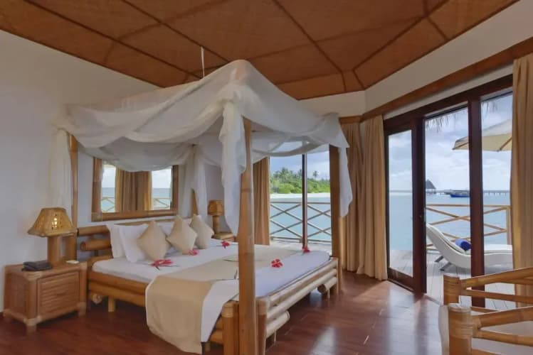 Angaga Island Resort & Spa - foto 2