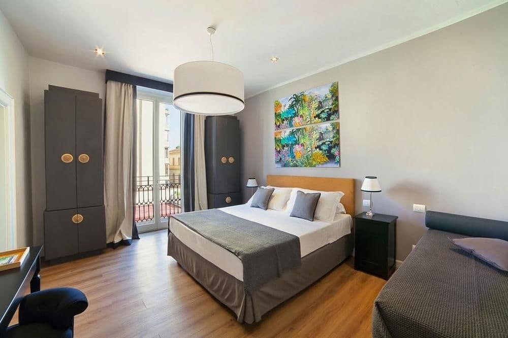 Boutique Hotel Hugo - Via Cavour 66, Firenze