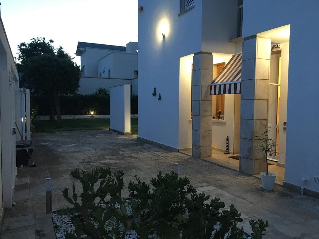 Ikhaya Lami Bed And Breakfast - Via Aldo Rossi 7 70010 Casamassima Bari, Casamassima