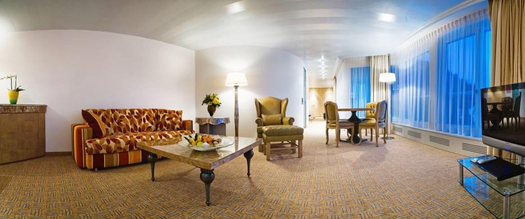 Tschuggen Grand Hotel - Tschuggentorweg 1, Arosa