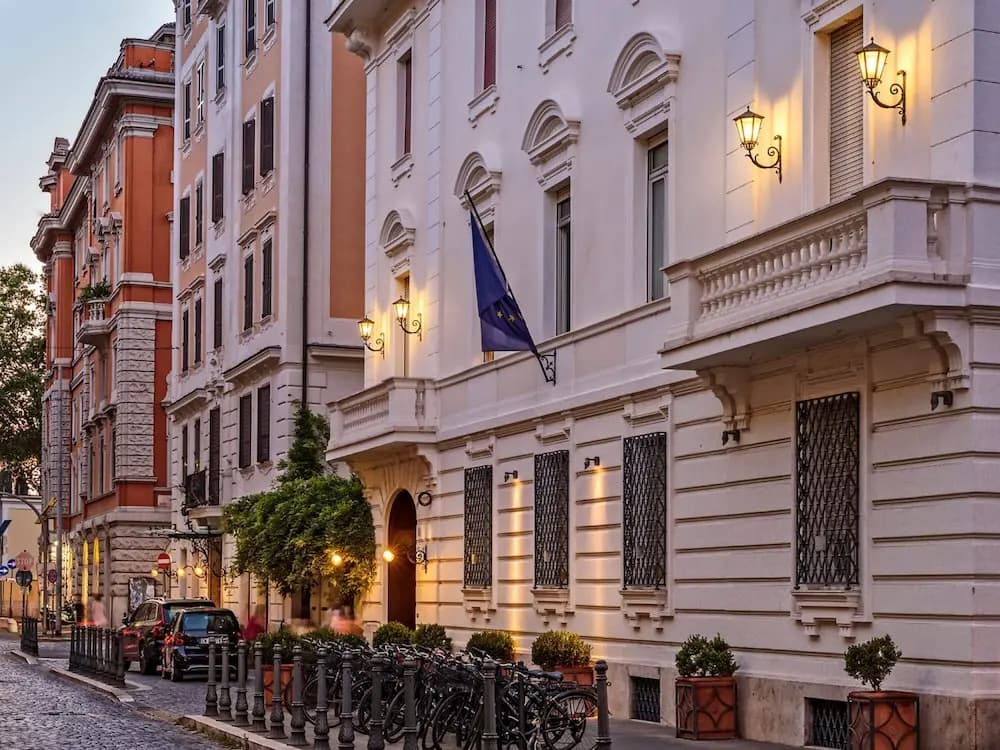 Hotel Locarno - Via Della Penna 22, Roma