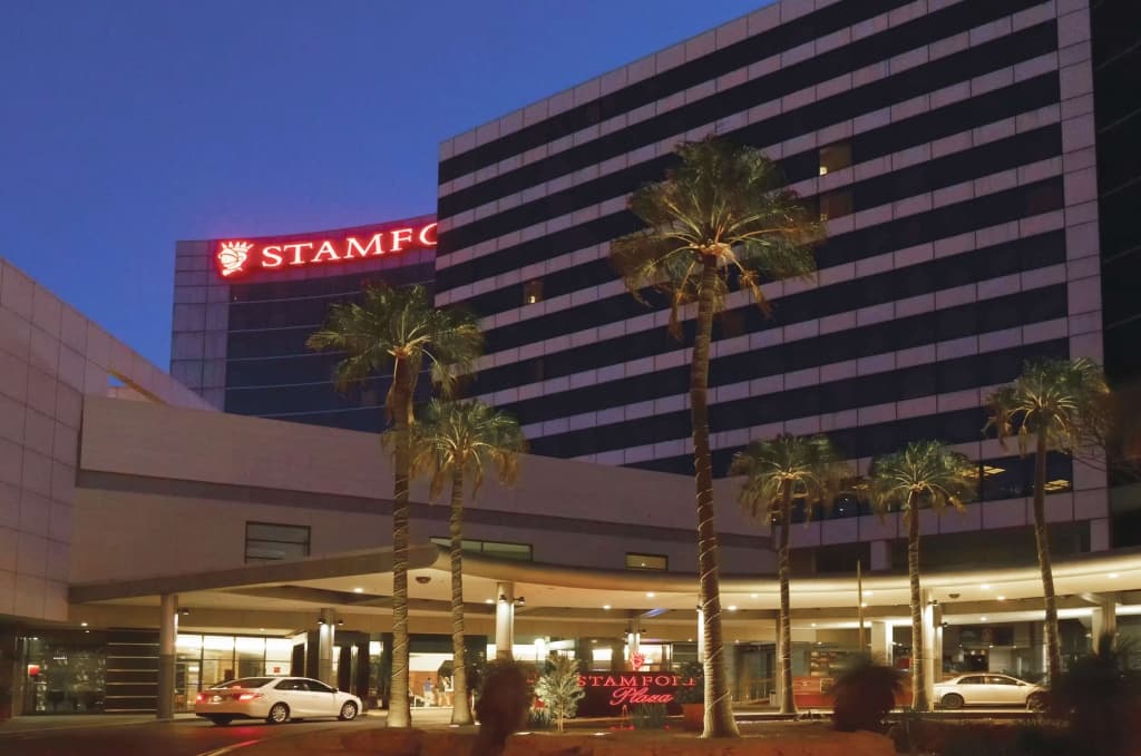 Stamford Plaza Sydney Airport Hotel & Conference Centre - 241 O'Riordan St, Mascot, Sydney