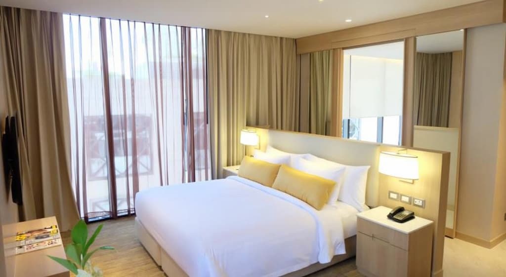 Skyview Hotel Bangkok - 12 Sukhumvit 24, Klongton, Bangkok