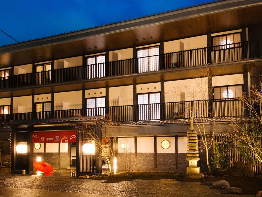 Ryokan KANADE Hotel - 1-2, Okazaki Hoshojicho, Sakyo-ku, Kyoto