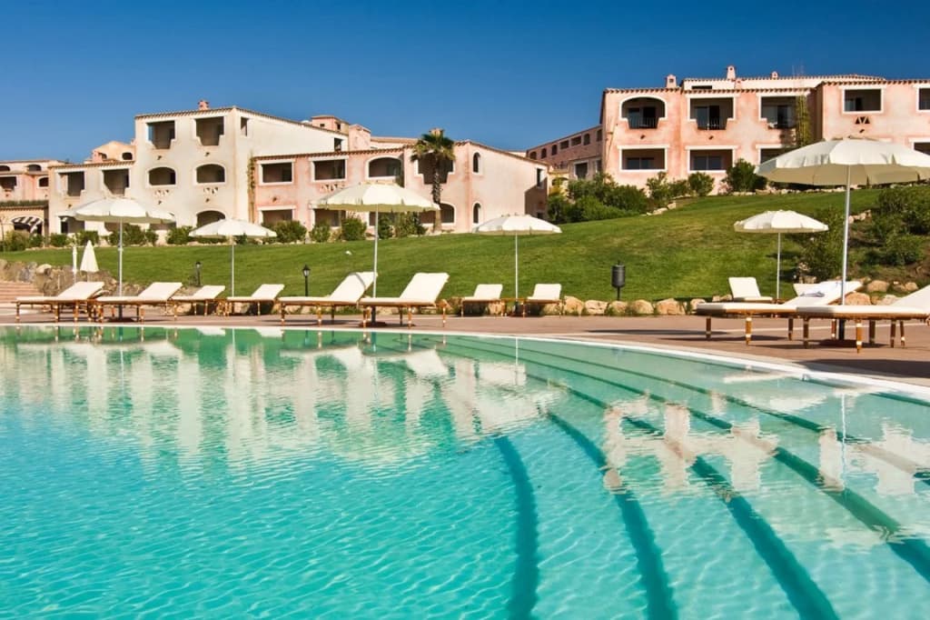 COLONNA RESORT, a Colonna Luxury Beach Hotel, Porto Cervo - Via Capo Ferro km 1,8 - Loc. Cala Granu, Porto Cervo