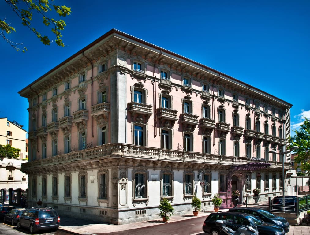 Château Monfort - 1 Corso Concordia, Milano