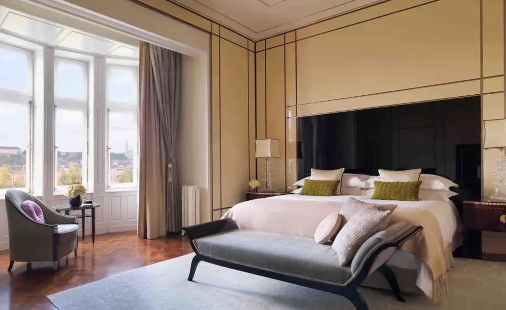 Four Seasons Hotel Gresham Palace Budapest - Széchenyi István tér 5-6, Budapest