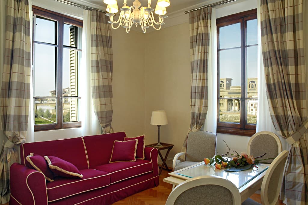 Serristori Palace Residence - Lungarno Serristori 13, Firenze