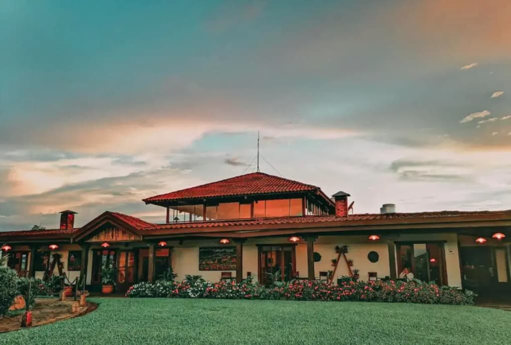 Villa Blanca Cloud Forest Hotel + Retreat - Hwy 702 The Silence of the Angels, San Ramon