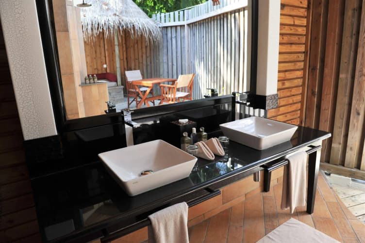 Komandoo Maldives Island Resort - foto 4