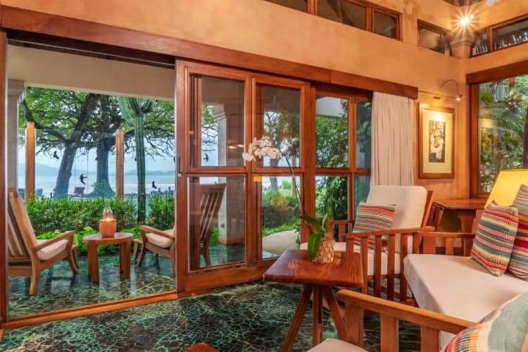 Capitán Suizo Beachfront Boutique Hotel - foto 6